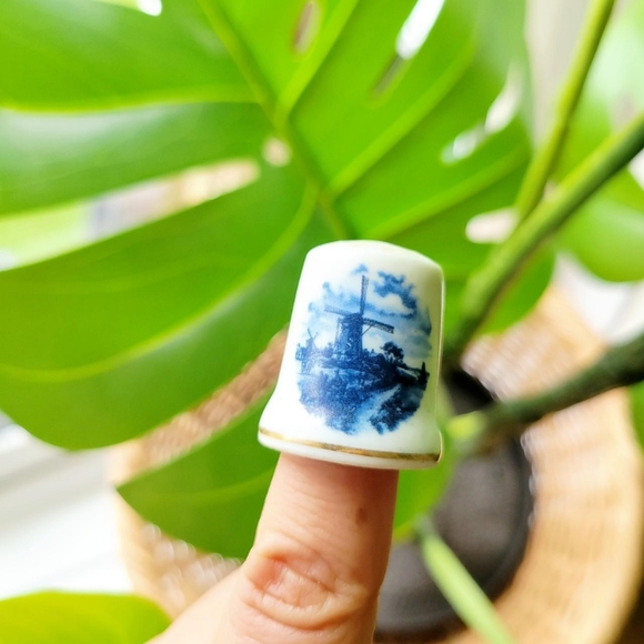 Vintage Classic Windmill Thimble - Picture 5 of 8